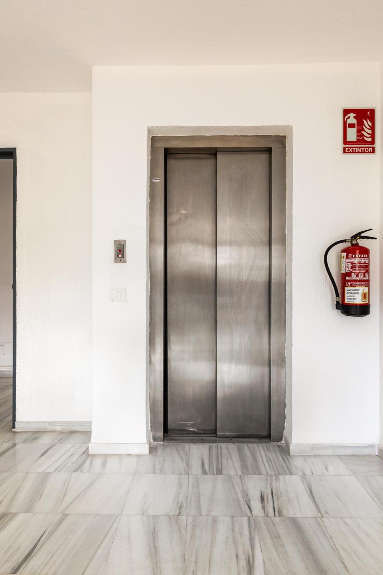 Duquesa Port Studio Apartment - Bright Sunlit Terrace 马尼尔瓦 外观 照片